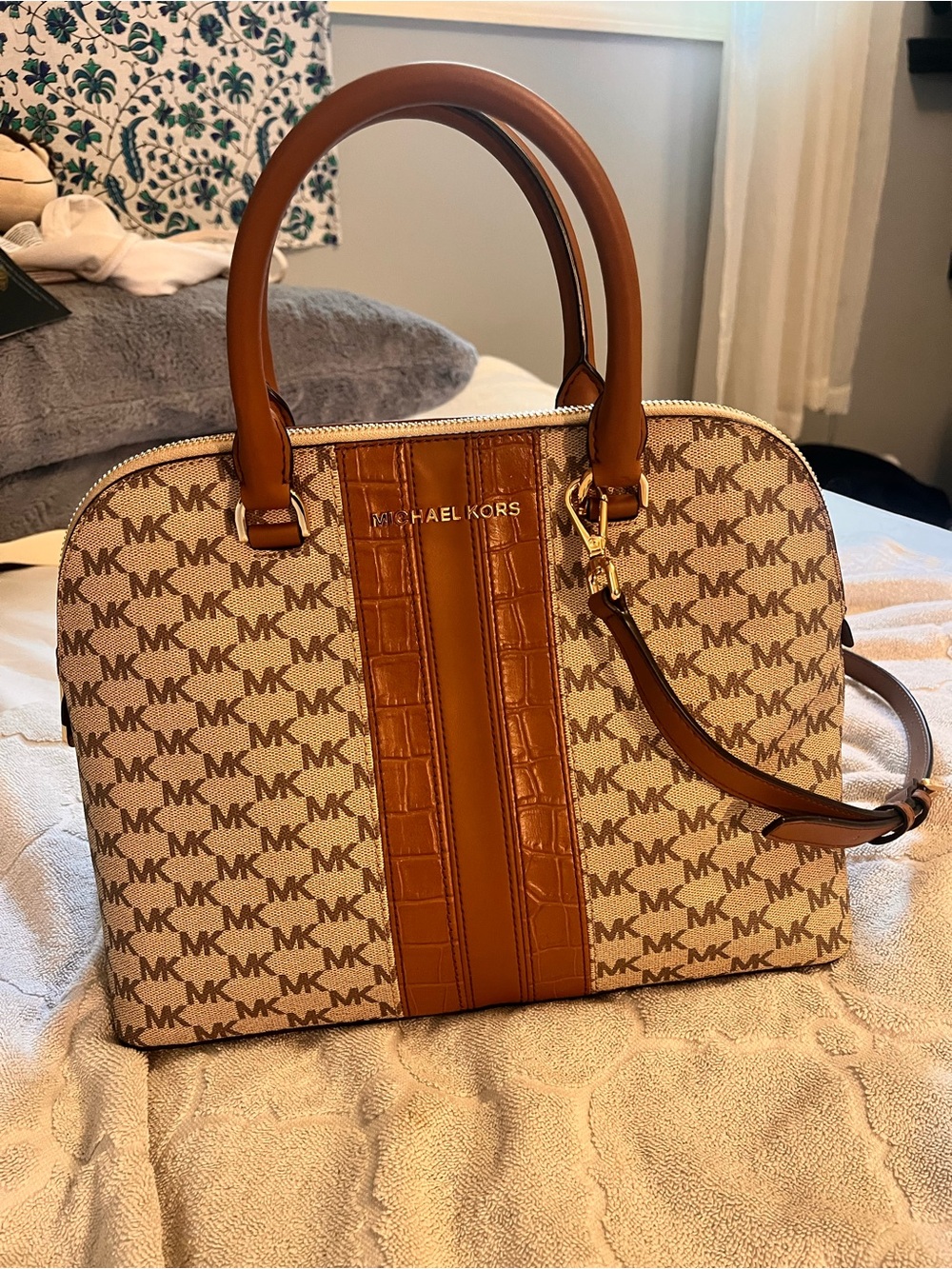 Micheal Kors Dome Satchel Bag
